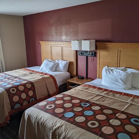 Super 8 By Wyndham Baxter/Brainerd Area Hotel Ngoại thất bức ảnh
