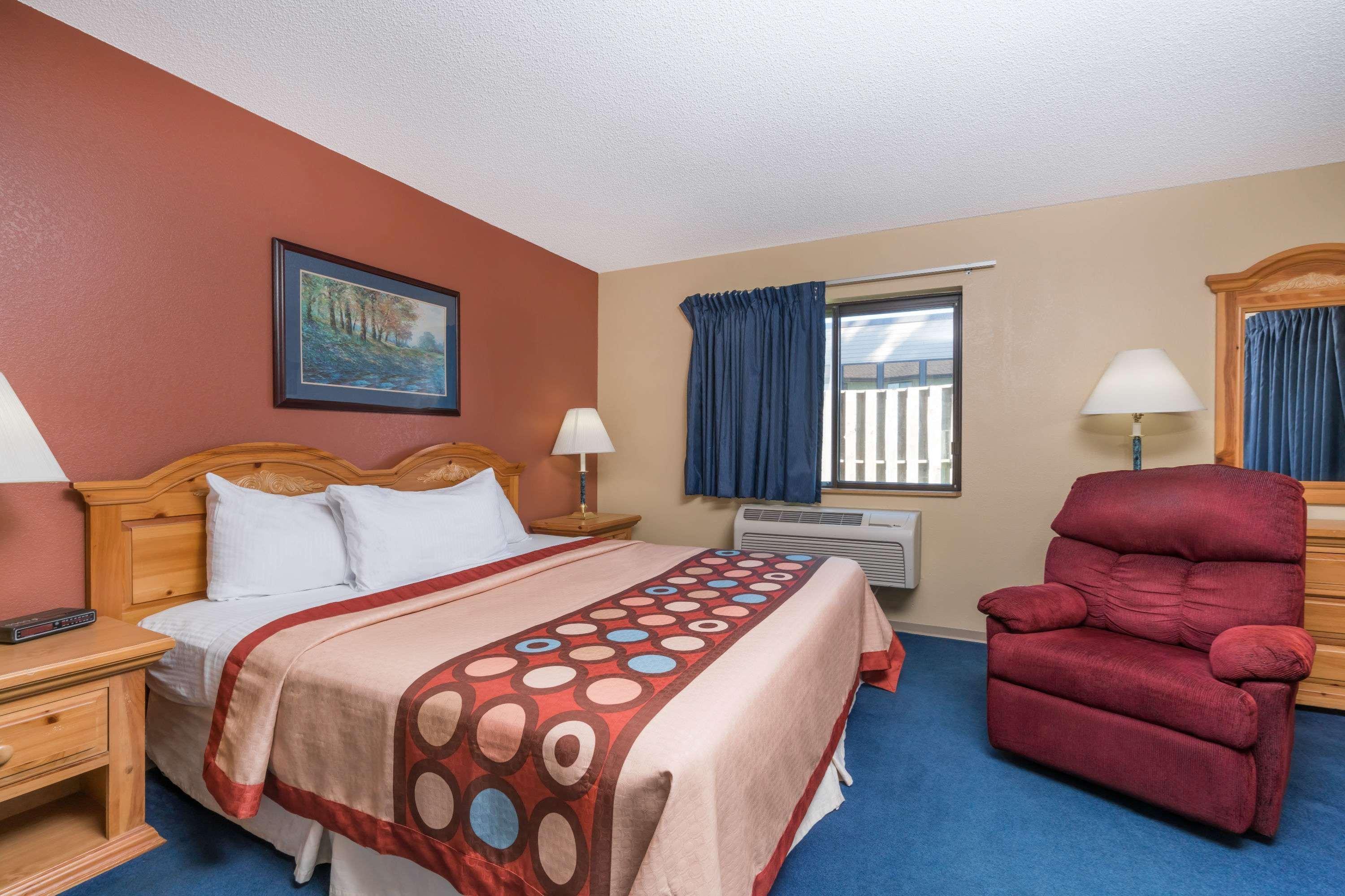 Super 8 By Wyndham Baxter/Brainerd Area Hotel Ngoại thất bức ảnh
