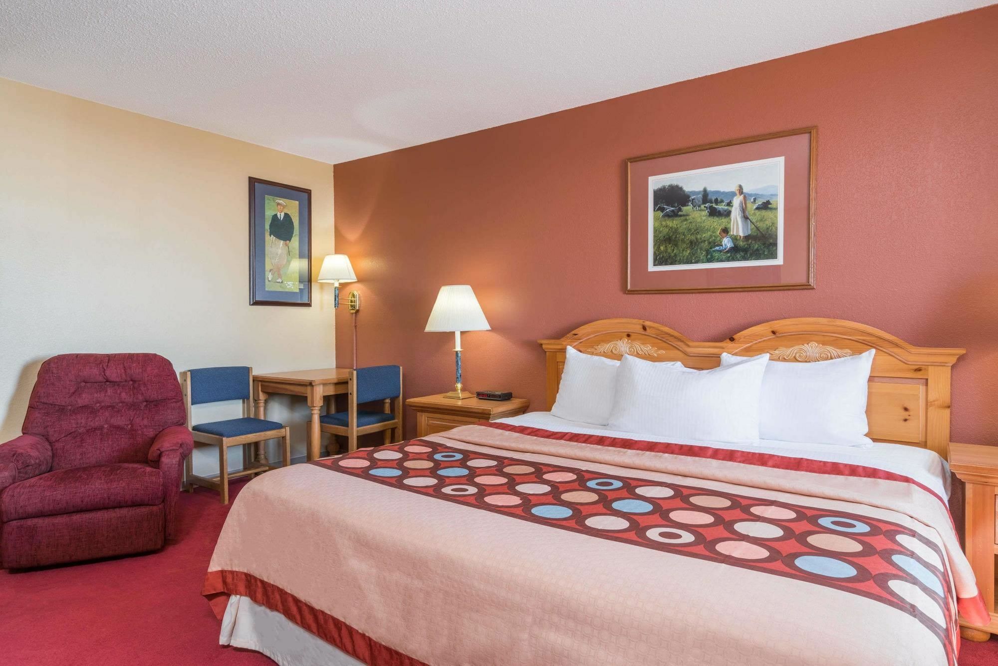 Super 8 By Wyndham Baxter/Brainerd Area Hotel Ngoại thất bức ảnh